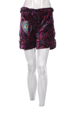 Дамски къс панталон Custo Barcelona, Размер M, Цвят Многоцветен, Цена 58,40 лв.