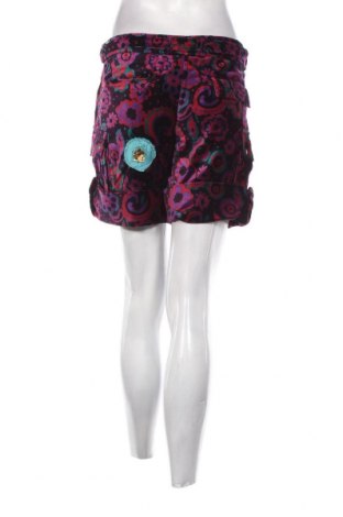 Дамски къс панталон Custo Barcelona, Размер M, Цвят Многоцветен, Цена 61,32 лв.