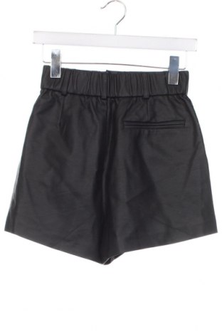 Pantaloni scurți de femei Guess, Mărime M, Culoare Negru, Preț 214,90 Lei
