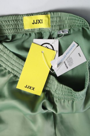 Дамски къс панталон JJXX, Размер M, Цвят Зелен, Цена 16,17 лв.