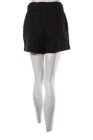 Γυναικείο κοντό παντελόνι LeGer By Lena Gercke X About you, Μέγεθος S, Χρώμα Μαύρο, Τιμή 39,69 €