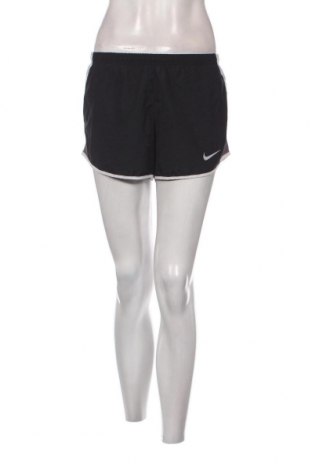 Дамски къс панталон Nike, Размер S, Цвят Черен, Цена 20,40 лв.