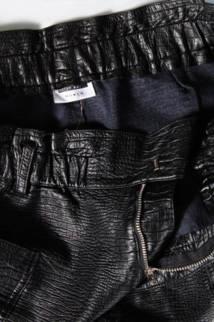 Pantaloni scurți de femei Noisy May, Mărime L, Culoare Negru, Preț 15,63 Lei