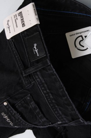 Pantaloni scurți de femei Pepe Jeans, Mărime S, Culoare Negru, Preț 332,24 Lei