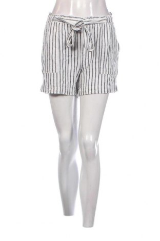 Γυναικείο κοντό παντελόνι Primark, Μέγεθος M, Χρώμα Λευκό, Τιμή 6,47 €
