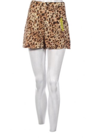 Дамски къс панталон Pull&Bear, Размер S, Цвят Многоцветен, Цена 11,78 лв.