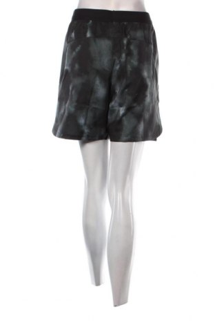 Γυναικείο κοντό παντελόνι Reebok, Μέγεθος M, Χρώμα Πολύχρωμο, Τιμή 15,88 €