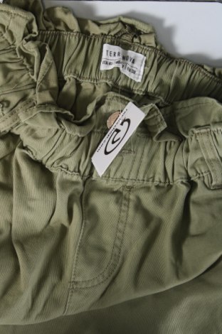 Γυναικείο κοντό παντελόνι Terranova, Μέγεθος XS, Χρώμα Πράσινο, Τιμή 8,69 €