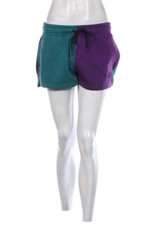 Дамски къс панталон The North Face, Размер M, Цвят Многоцветен, Цена 51,00 лв.