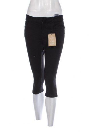 Γυναικείο κοντό παντελόνι Vero Moda, Μέγεθος M, Χρώμα Μαύρο, Τιμή 9,72 €