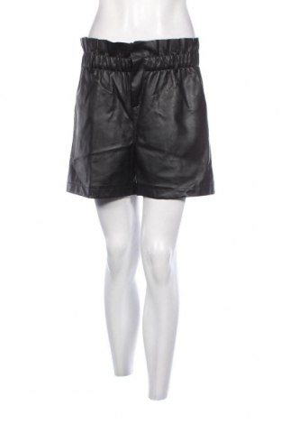 Γυναικείο κοντό παντελόνι Vero Moda, Μέγεθος M, Χρώμα Μαύρο, Τιμή 6,19 €