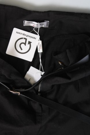 Pantaloni scurți de femei William de Faye, Mărime S, Culoare Negru, Preț 141,84 Lei