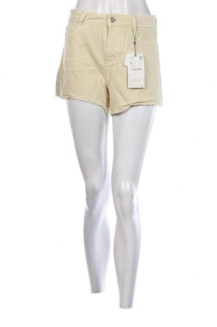 Дамски къс панталон Zara, Размер M, Цвят Бежов, Цена 14,40 лв.