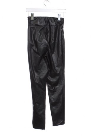 Pantaloni de piele pentru damă Guess, Mărime S, Culoare Negru, Preț 226,32 Lei