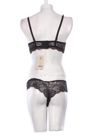 Γυναικείο σετ Shekini, Μέγεθος M, Χρώμα Μαύρο, Τιμή 24,43 €