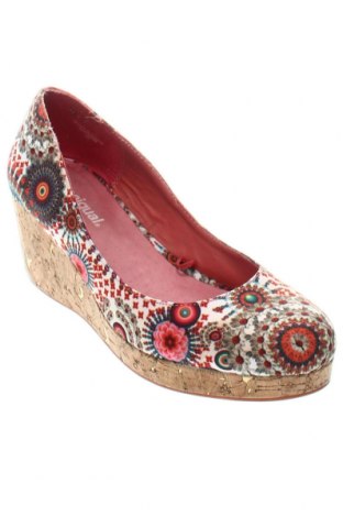 Дамски обувки Desigual, Размер 39, Цвят Многоцветен, Цена 240,35 лв.