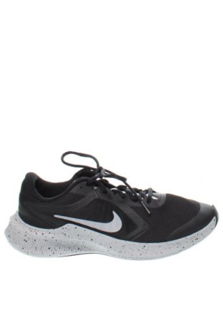 Дамски обувки Nike, Размер 39, Цвят Черен, Цена 120,84 лв.