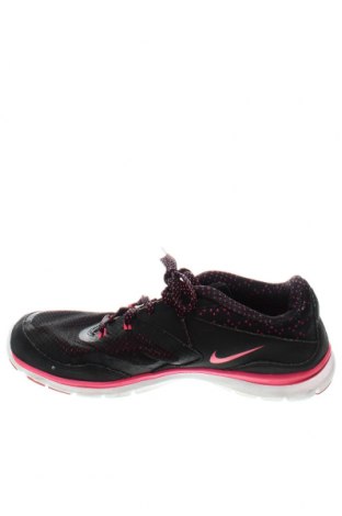 Дамски обувки Nike, Размер 38, Цвят Многоцветен, Цена 71,20 лв.