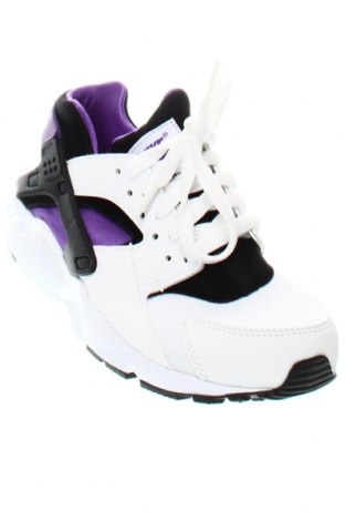 Дамски обувки Nike, Размер 37, Цвят Многоцветен, Цена 111,65 лв.