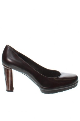 Дамски обувки Stuart Weitzman, Размер 39, Цвят Кафяв, Цена 283,75 лв.