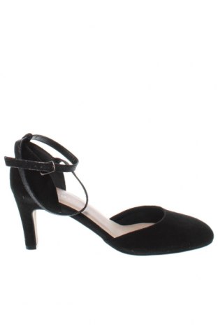 Дамски обувки Tamaris, Размер 40, Цвят Черен, Цена 56,00 лв.
