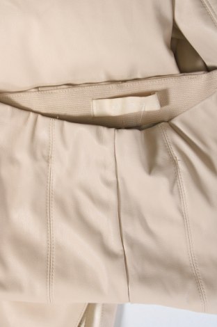 Дамски панталон Amisu, Размер XXS, Цвят Бежов, Цена 13,92 лв.