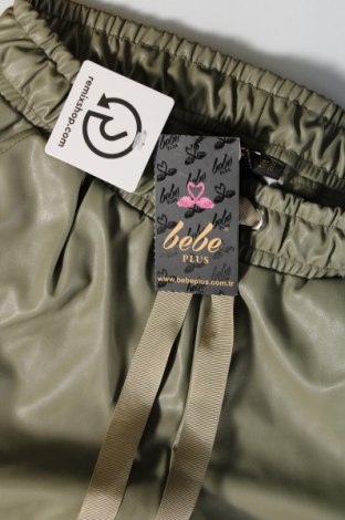 Damenhose Bebe Plus, Größe M, Farbe Grün, Preis € 5,12