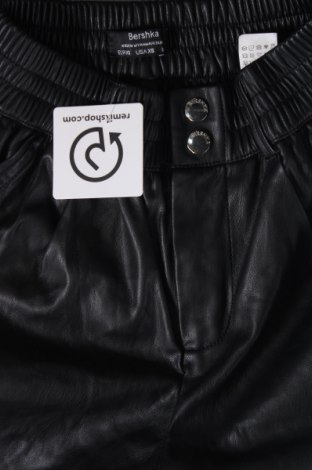 Damenhose Bershka, Größe XS, Farbe Schwarz, Preis 3,43 €