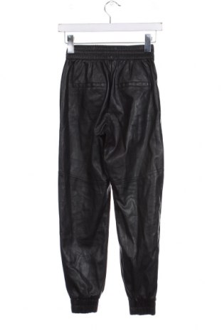 Дамски панталон Bershka, Размер XS, Цвят Черен, Цена 7,25 лв.
