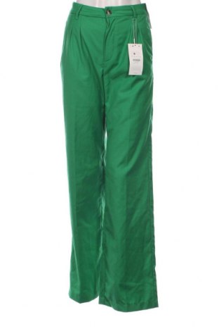 Дамски панталон Bershka, Размер S, Цвят Зелен, Цена 27,60 лв.