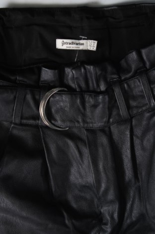 Pantaloni de femei Bershka, Mărime XXS, Culoare Negru, Preț 33,29 Lei