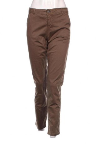 Дамски панталон Bershka, Размер L, Цвят Зелен, Цена 17,60 лв.