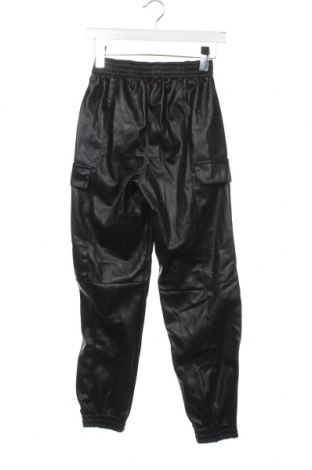 Damenhose Bershka, Größe XS, Farbe Schwarz, Preis 9,52 €