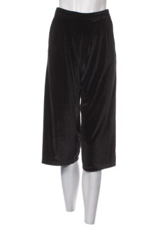 Γυναικείο παντελόνι Bershka, Μέγεθος S, Χρώμα Μαύρο, Τιμή 9,92 €