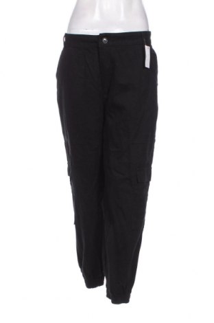 Γυναικείο παντελόνι Defacto, Μέγεθος XL, Χρώμα Μαύρο, Τιμή 7,40 €
