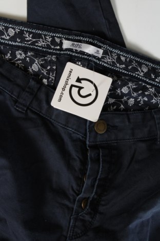 Дамски панталон Edc By Esprit, Размер S, Цвят Син, Цена 8,20 лв.