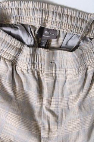 Дамски панталон H&M, Размер XS, Цвят Многоцветен, Цена 8,12 лв.