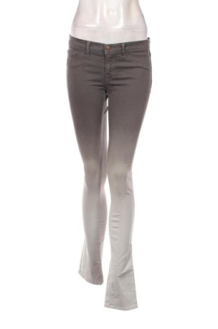 Дамски панталон J Brand, Размер M, Цвят Сив, Цена 57,68 лв.
