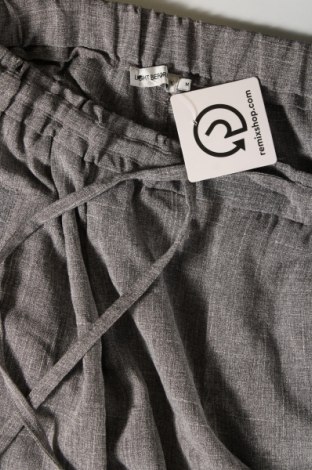 Pantaloni de femei Light Before Dark, Mărime M, Culoare Gri, Preț 28,32 Lei