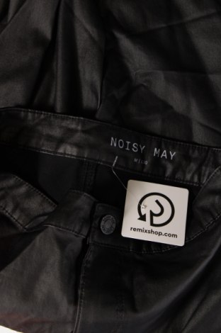 Дамски панталон Noisy May, Размер M, Цвят Черен, Цена 8,12 лв.