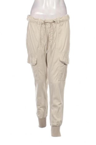 Дамски панталон Pepe Jeans, Размер M, Цвят Екрю, Цена 93,60 лв.