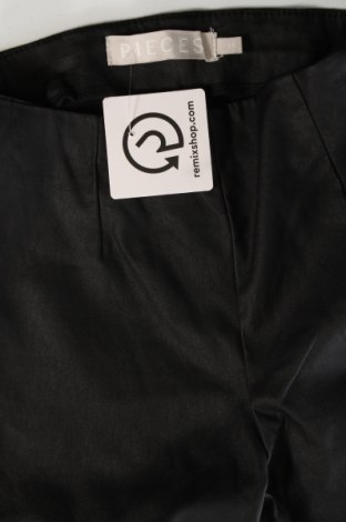 Дамски панталон Pieces, Размер XS, Цвят Черен, Цена 7,02 лв.