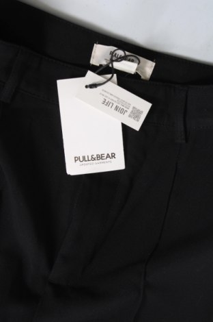 Γυναικείο παντελόνι Pull&Bear, Μέγεθος XS, Χρώμα Μαύρο, Τιμή 13,04 €