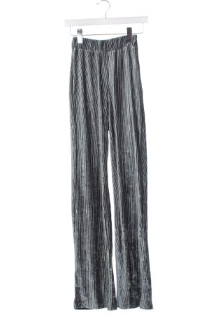 Pantaloni de femei Pull&Bear, Mărime XS, Culoare Verde, Preț 49,94 Lei