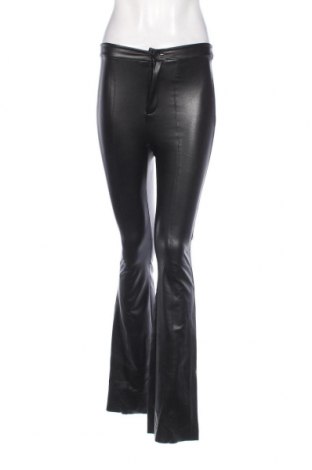 Γυναικείο παντελόνι Pull&Bear, Μέγεθος S, Χρώμα Μαύρο, Τιμή 4,31 €