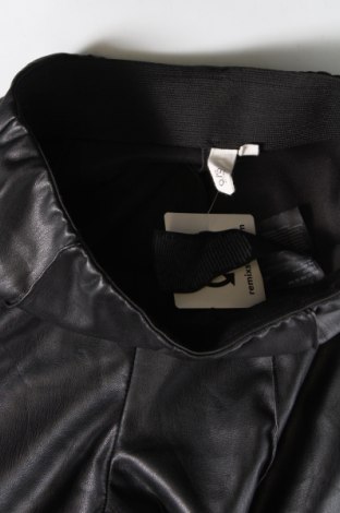 Дамски панталон Q/S by S.Oliver, Размер XS, Цвят Черен, Цена 8,20 лв.