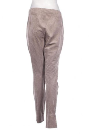 Дамски панталон Riani, Размер XL, Цвят Бежов, Цена 125,60 лв.