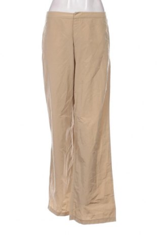 Дамски панталон Stefanel, Размер M, Цвят Бежов, Цена 67,23 лв.
