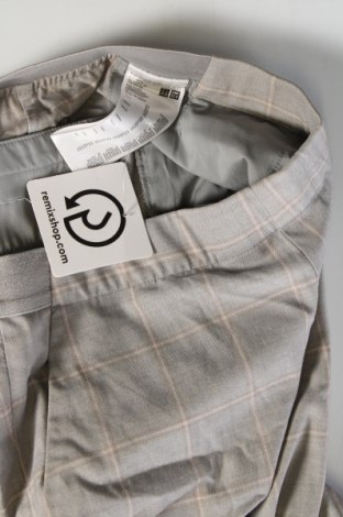 Pantaloni de femei Uniqlo, Mărime XS, Culoare Gri, Preț 26,97 Lei