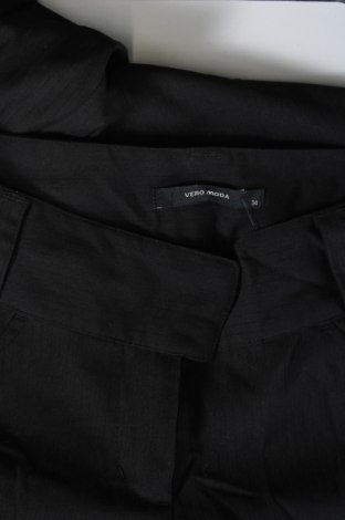 Pantaloni de femei Vero Moda, Mărime XS, Culoare Negru, Preț 31,05 Lei